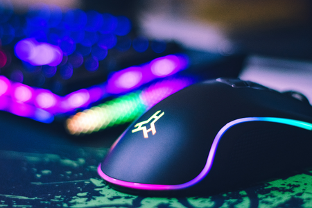 Étude de Marché : Votre Placement Digital dans la Tech et le Gaming